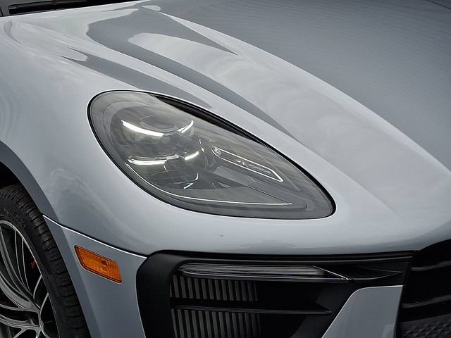 Certified 2026 Porsche Macan S AWD/4WD image 11