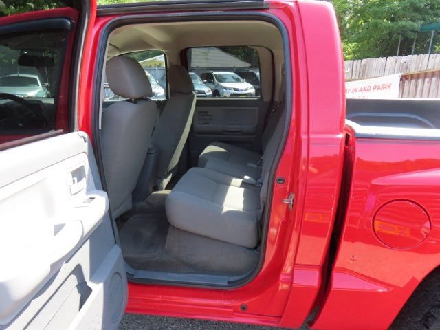 Used 2006 Dodge Dakota SLT w/ Sport Appearance Group AWD/4WD image 11