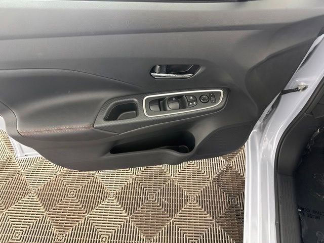 Certified 2025 Nissan Versa SR w/ Trunk Package FWD image 18