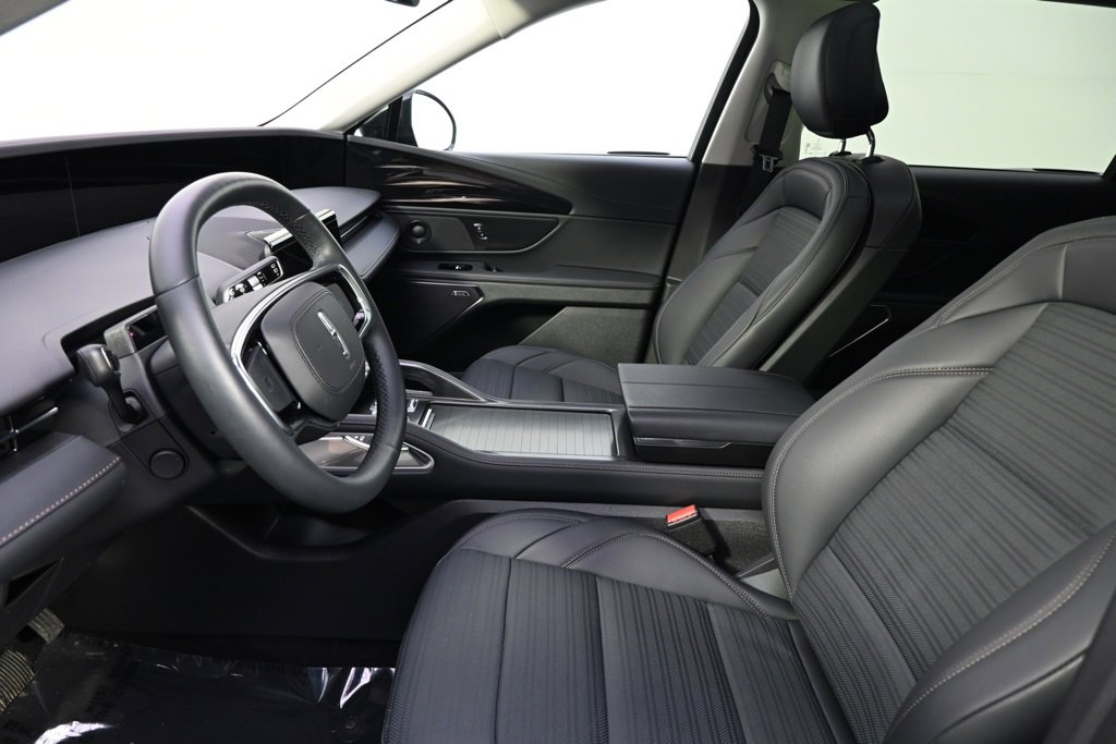 New 2026 Lincoln Nautilus Reserve image 13