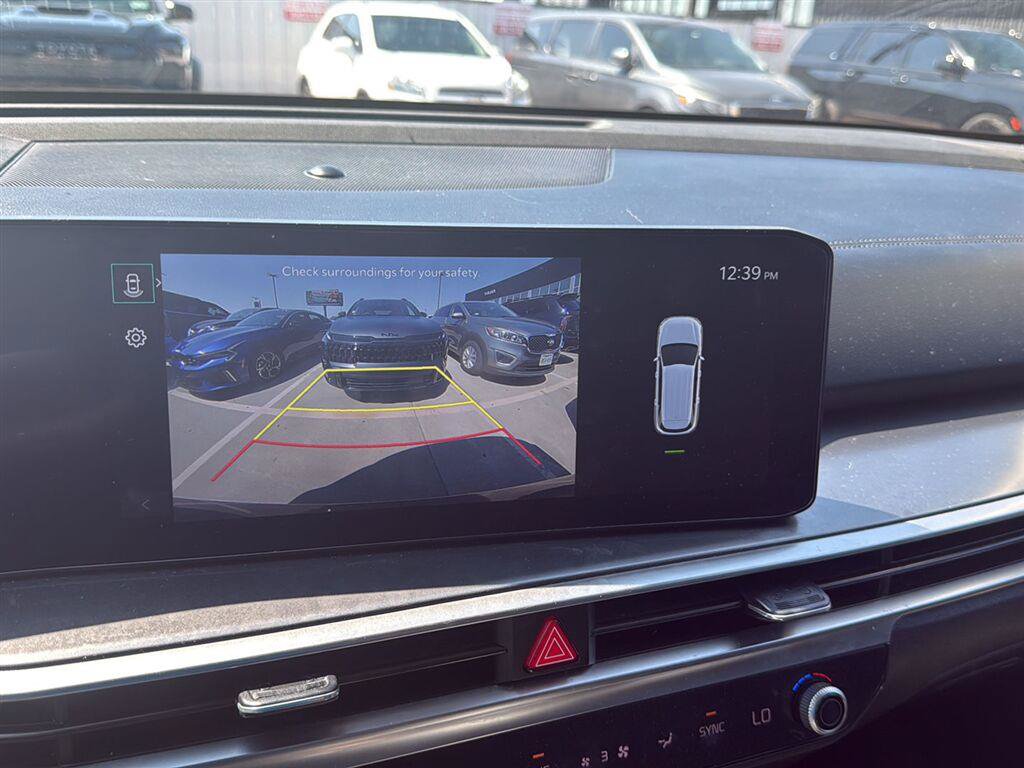 Used 2024 Kia Sorento S FWD image 11