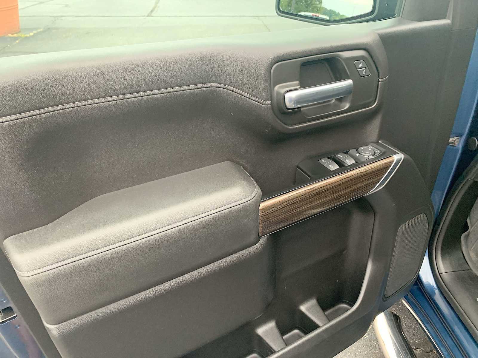 Certified 2019 Chevrolet Silverado 1500 LT w/ All-Star Edition image 21