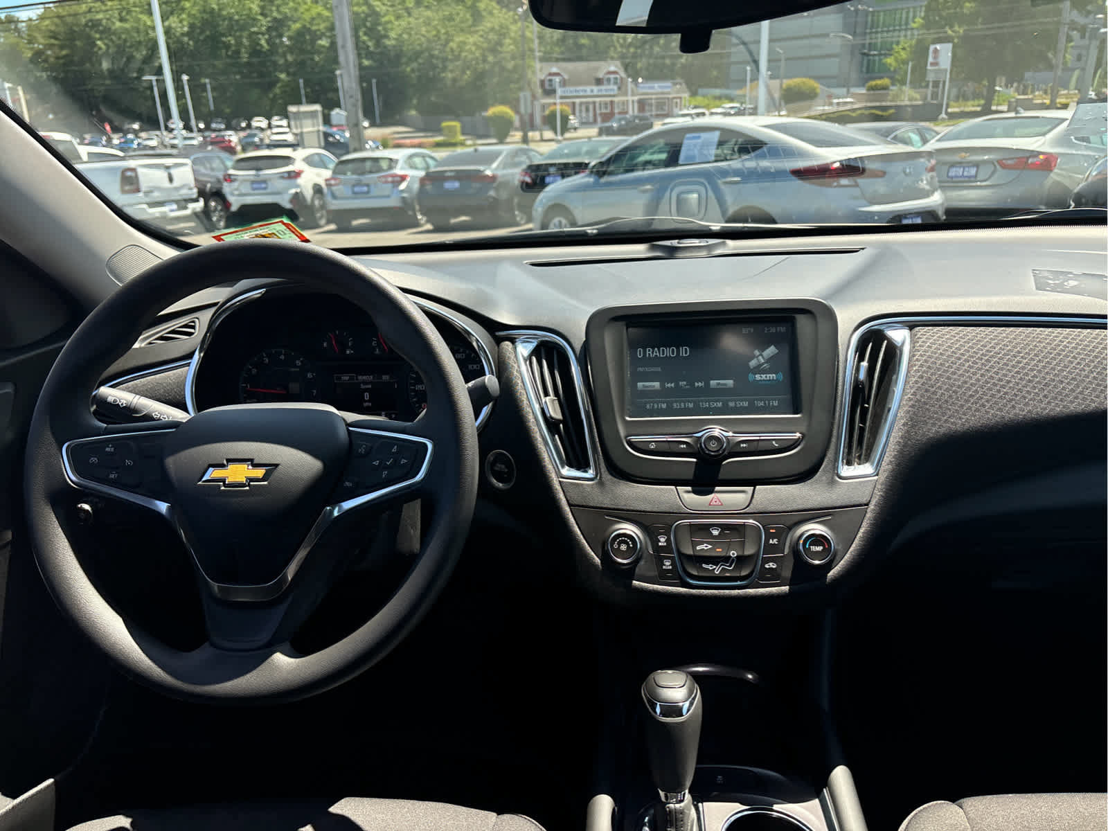Certified 2018 Chevrolet Malibu LT FWD image 18