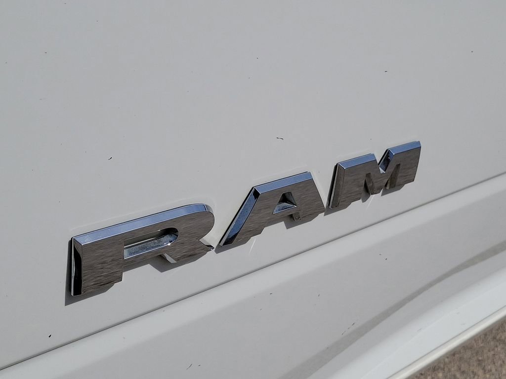 Used 2023 RAM 2500 Big Horn w/ Cold Weather Group AWD/4WD image 9