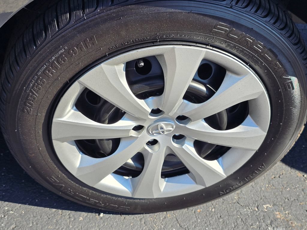 Used 2024 Toyota Corolla LE FWD image 22