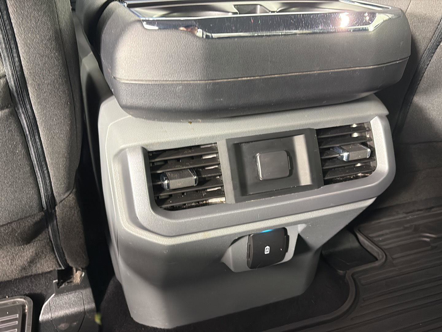Used 2023 Ford F150 XLT AWD/4WD image 23