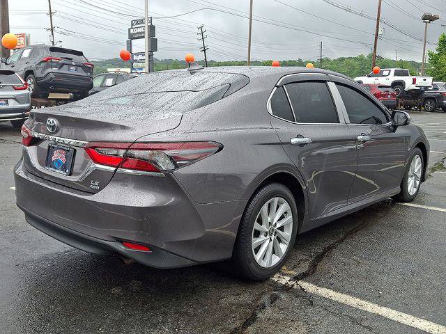 Certified 2021 Toyota Camry LE AWD/4WD image 4