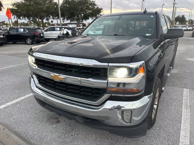 Used 2018 Chevrolet Silverado 1500 LT w/ All Star Edition AWD/4WD image 2
