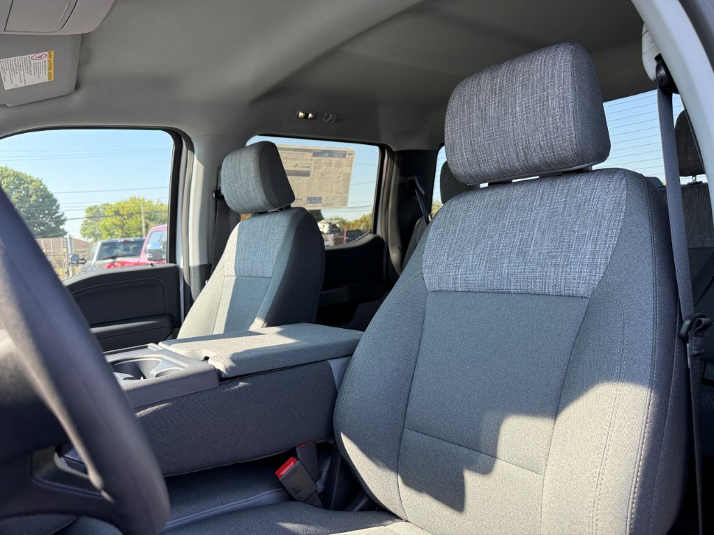 New 2027 Ford F250 XLT w/ XLT Premium Package AWD/4WD image 14