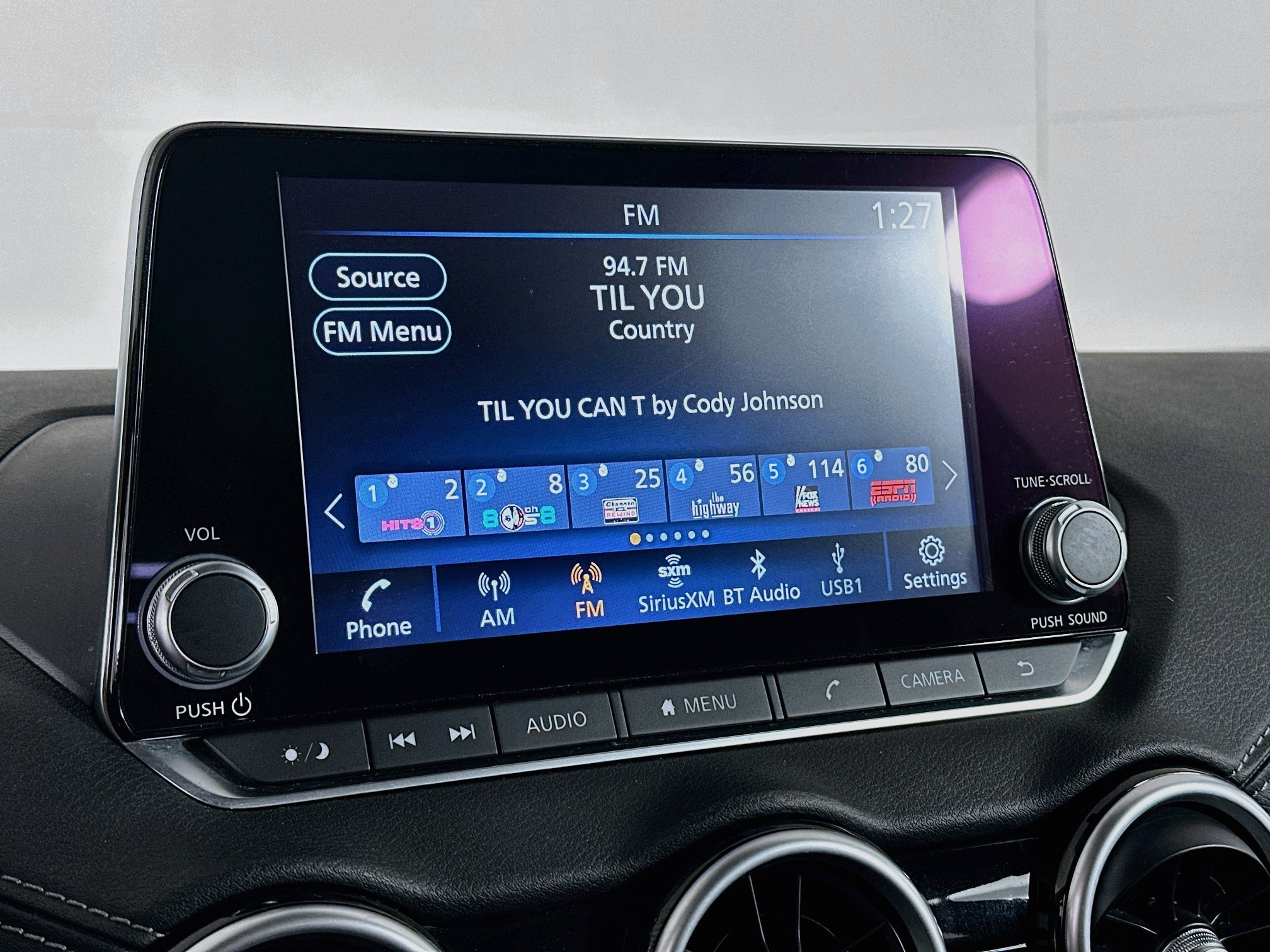 Used 2025 Nissan Sentra SV FWD image 21
