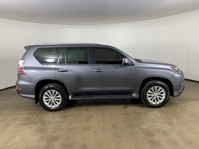 Used 2023 Lexus GX 460 Premium w/ Premium Package image 7