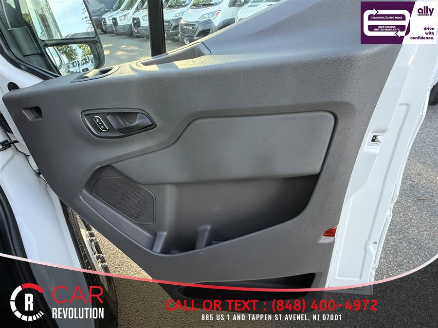 Used 2025 Ford Transit 250 148 High Roof AWD image 31