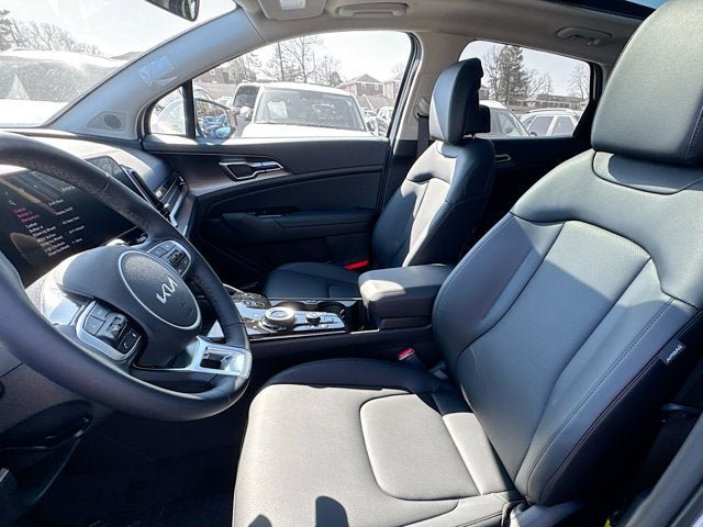 Certified 2025 Kia Sportage EX w/ EX Premium Package AWD/4WD image 24