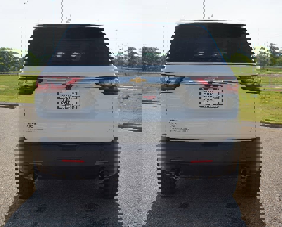 Used 2018 Chevrolet Traverse LT image 3