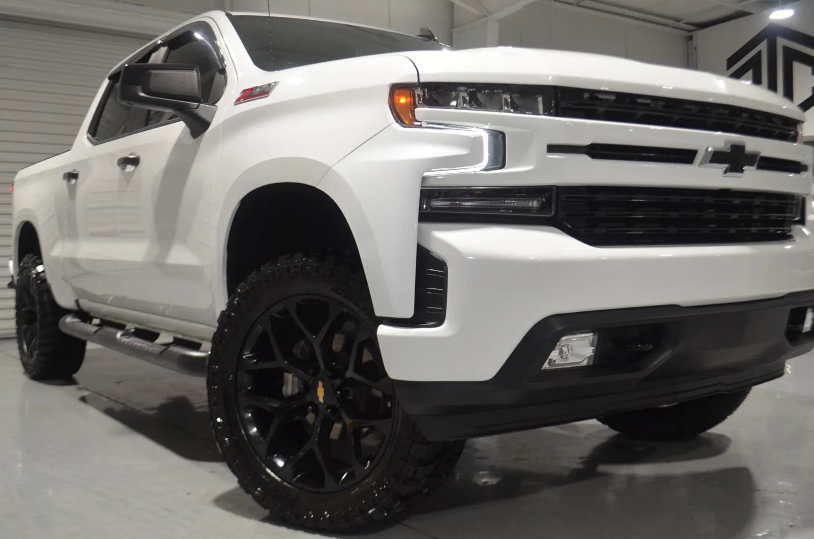 Used 2019 Chevrolet Silverado 1500 RST w/ All-Star Edition AWD/4WD image 3