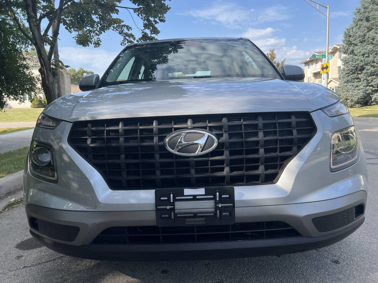 Used 2020 Hyundai Venue SE image 2