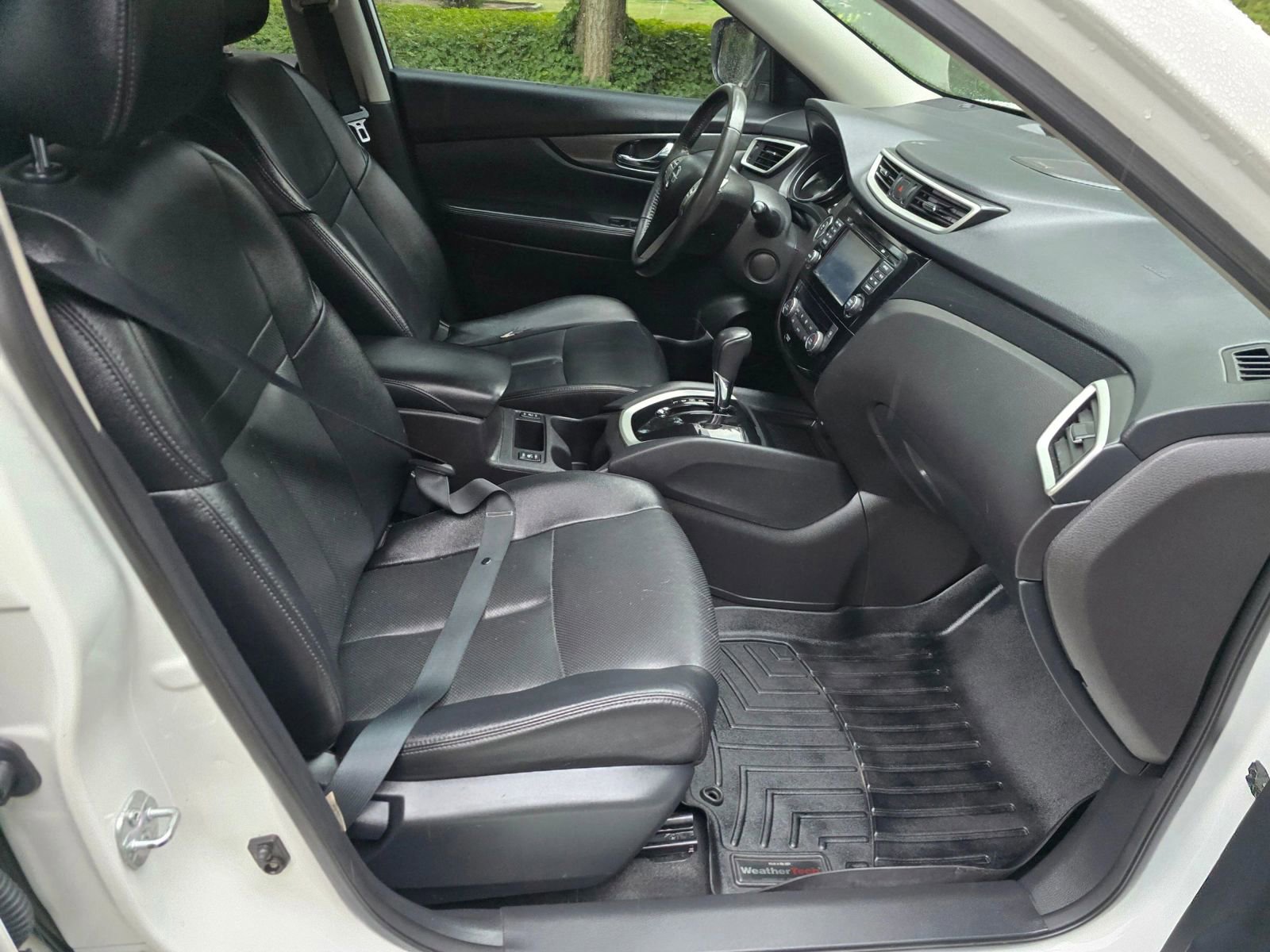 Used 2016 Nissan Rogue SL w/ SL Premium Package image 10