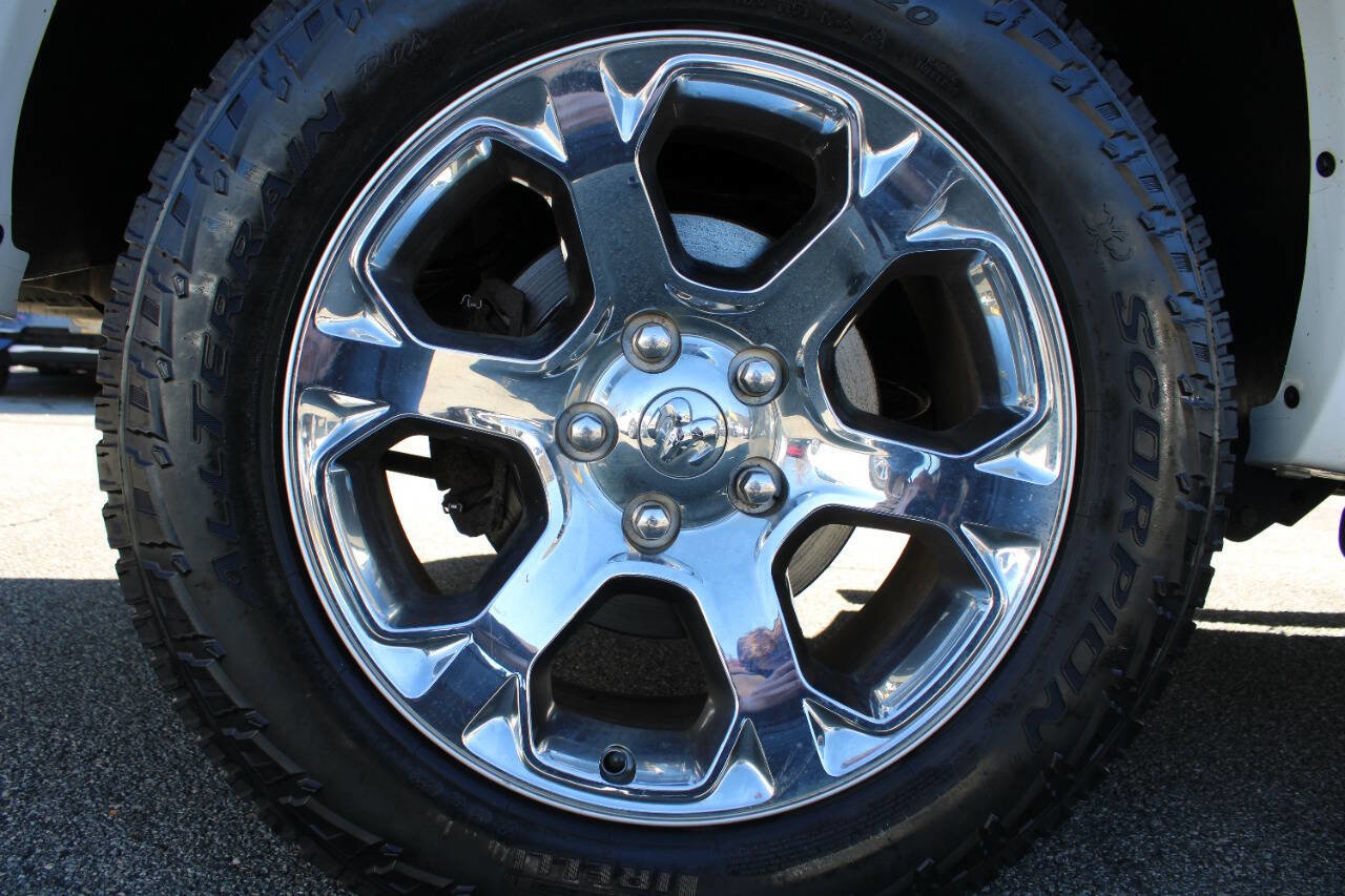 Used 2017 RAM 1500 Laramie w/ Convenience Group image 22