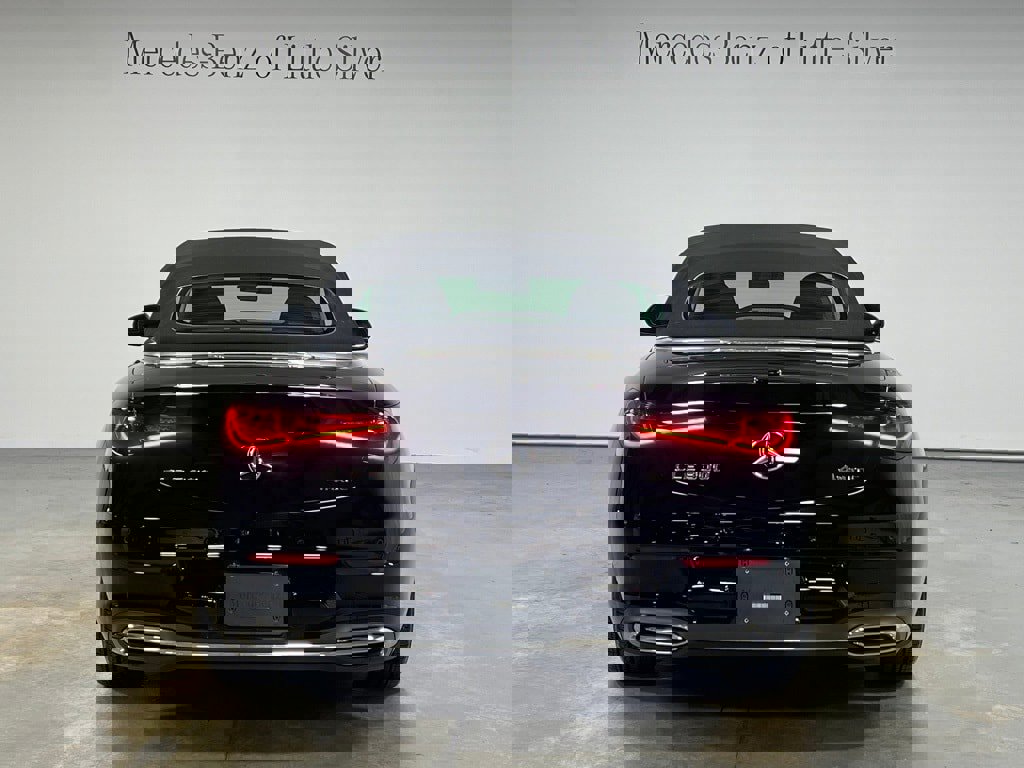 Used 2025 Mercedes-Benz CLE 300 4MATIC Cabriolet image 5