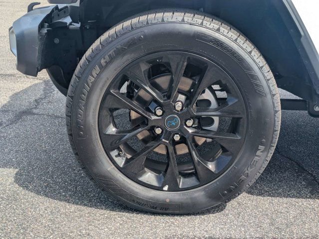 Used 2025 Jeep Wrangler Unlimited Sahara AWD/4WD image 10