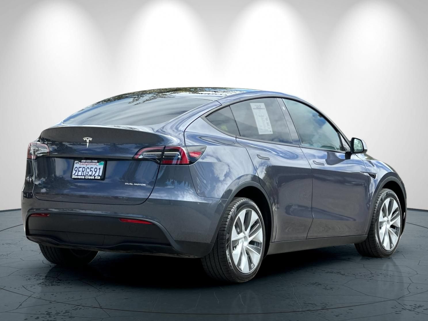 Used 2023 Tesla Model Y Long Range AWD/4WD image 4