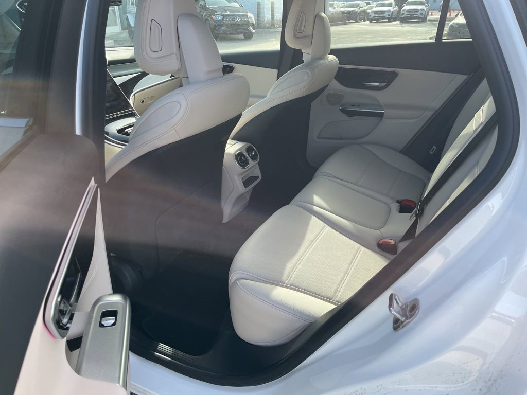 Used 2026 Mercedes-Benz GLC 300 4MATIC image 12