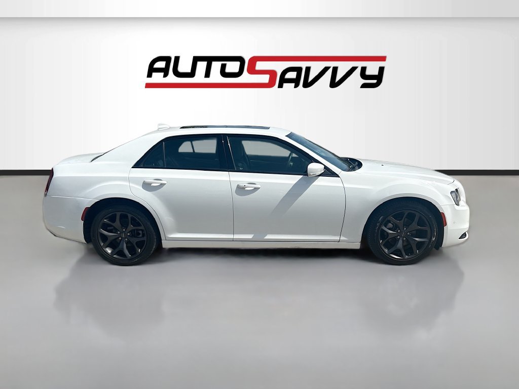 Used 2023 Chrysler 300 S w/ Comfort Group RWD image 8