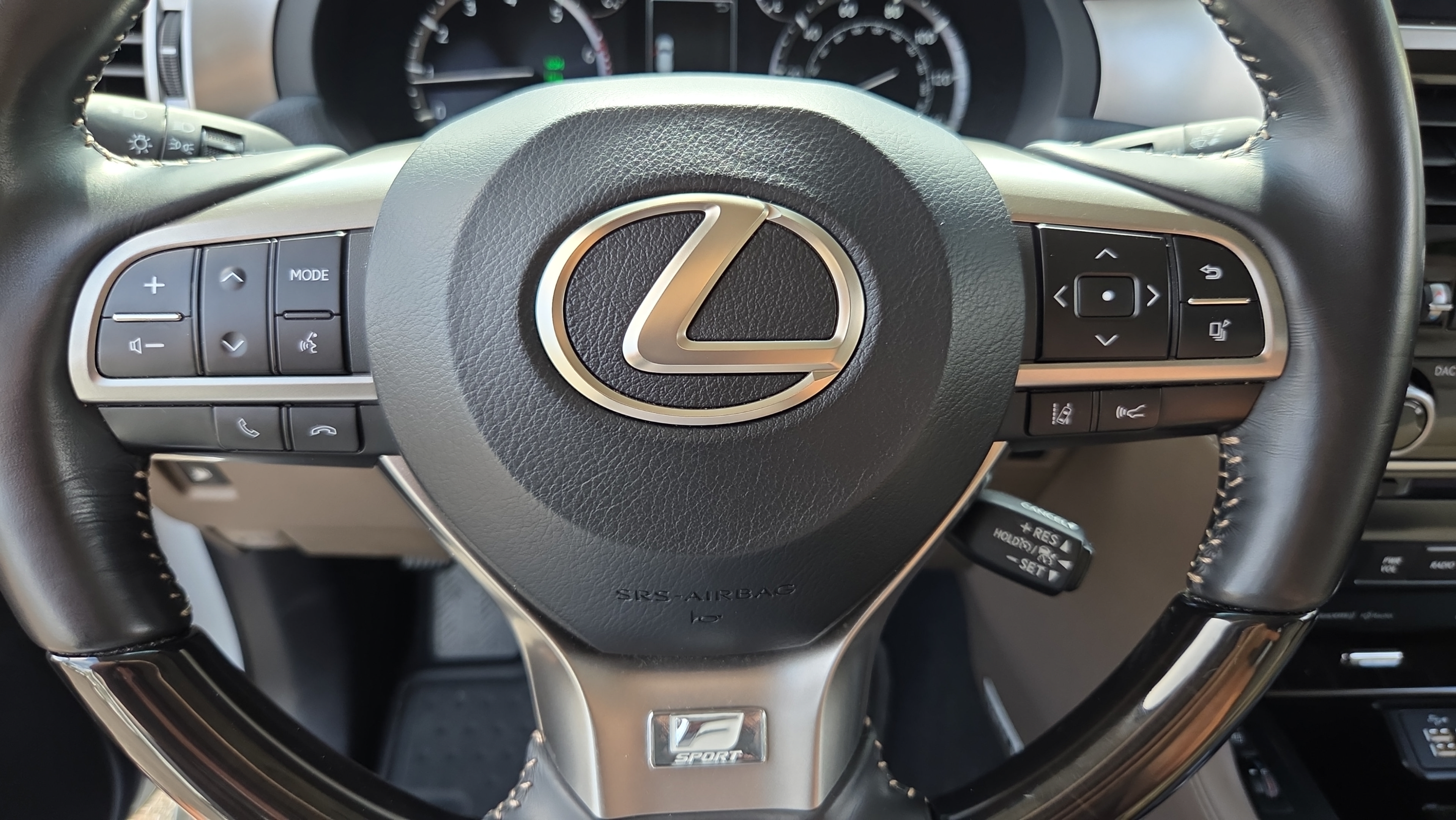 Used 2023 Lexus GX 460 Luxury w/ Accessory Package AWD/4WD image 23