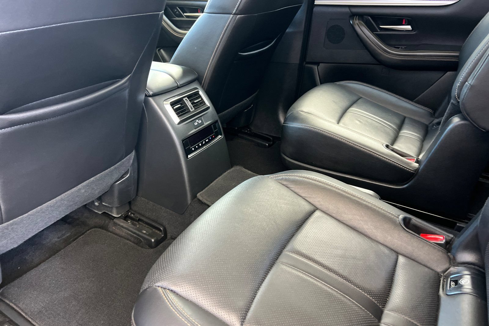 Certified 2025 MAZDA CX-90 3.3 Turbo w/ Preferred Package AWD/4WD image 14