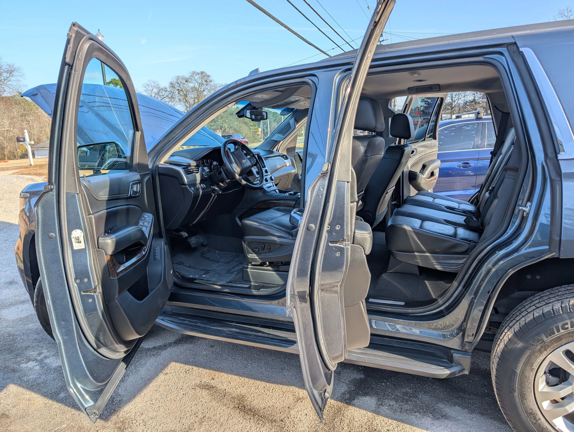 Used 2019 Chevrolet Tahoe LT AWD/4WD image 14