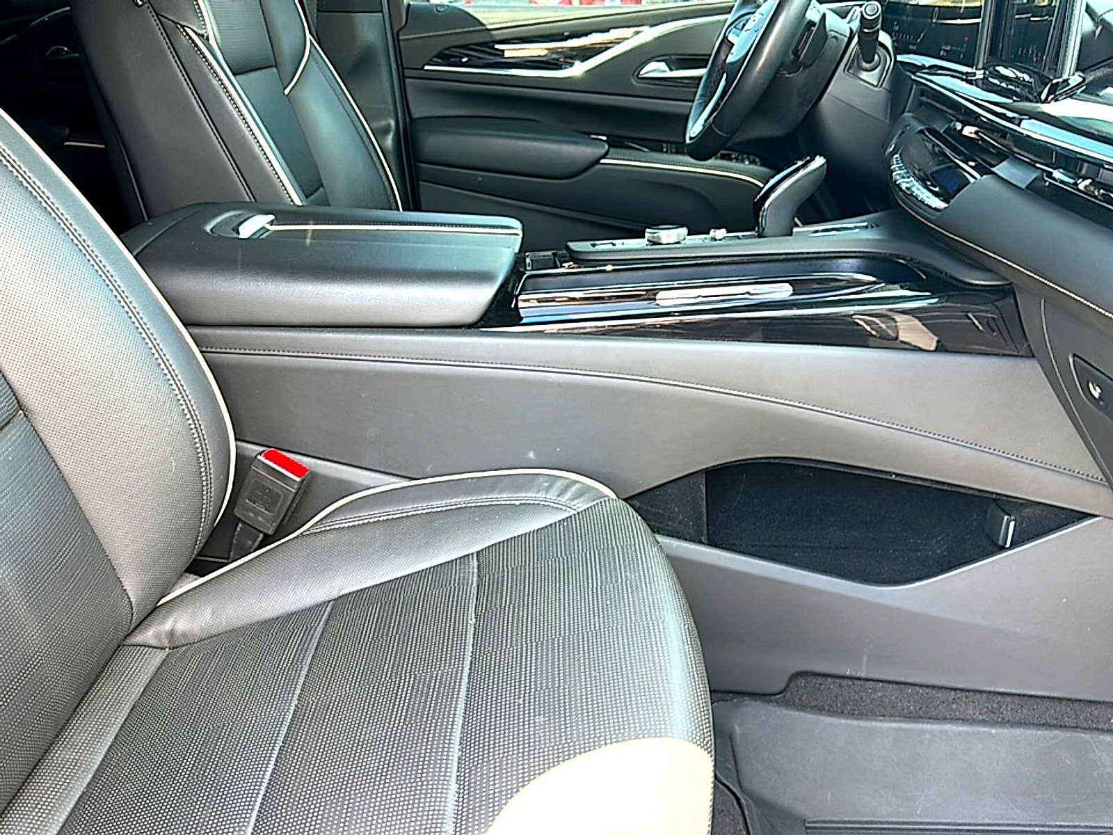 Used 2023 Cadillac Escalade Sport w/ Touring Package RWD image 25