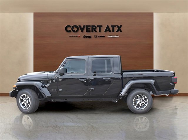 New 2025 Jeep Gladiator Sport image 2