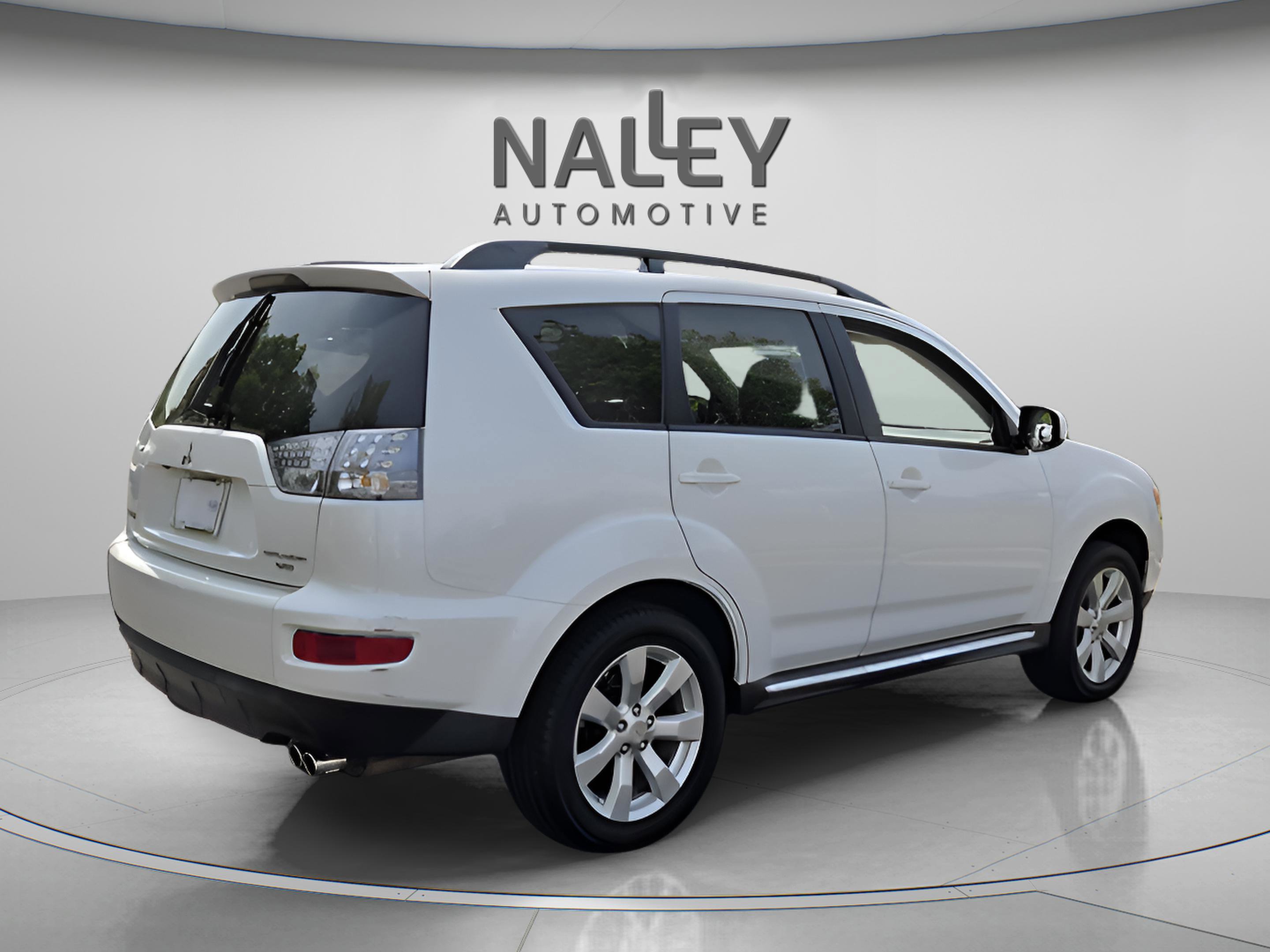 Used 2010 Mitsubishi Outlander XLS image 5