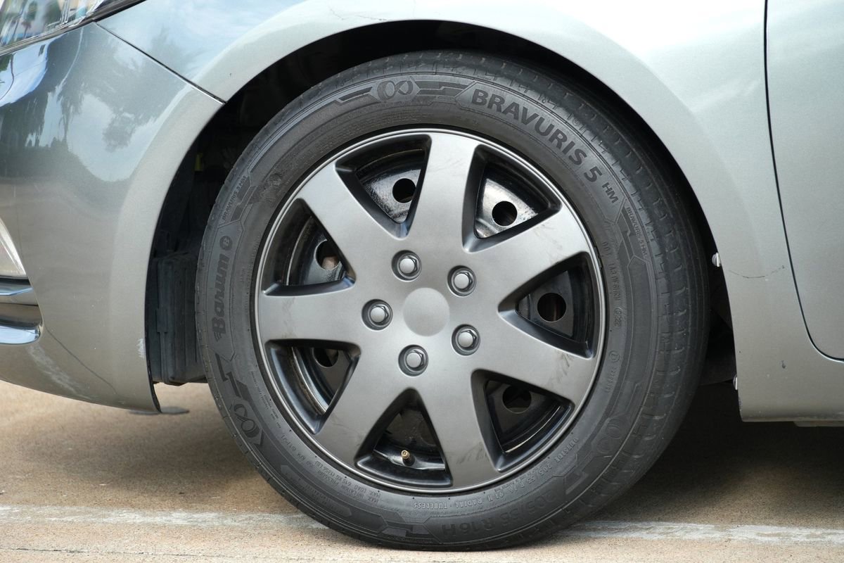 Used 2016 Kia Forte LX FWD image 26