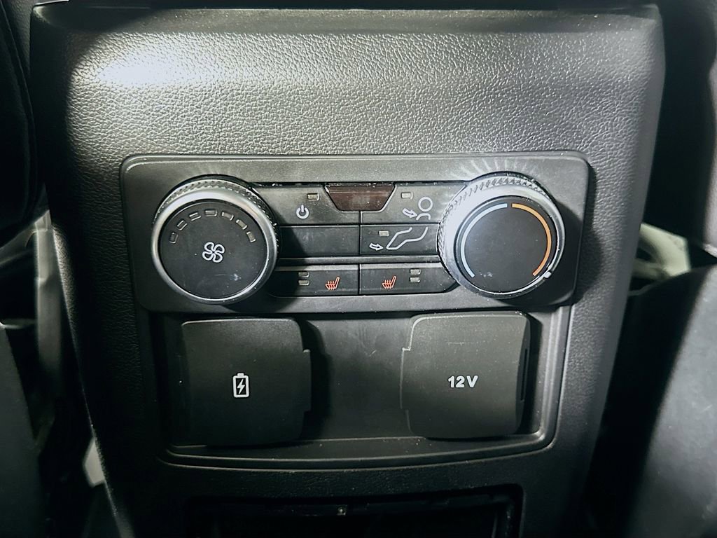 Used 2023 Ford Explorer Limited image 32