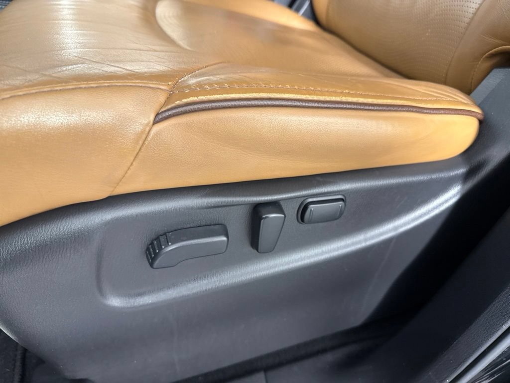 Used 2016 INFINITI QX80 4WD w/ Signature Edition Package image 15