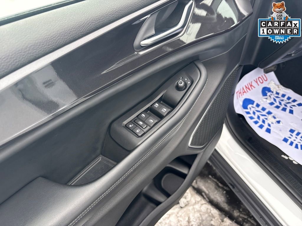 Certified 2022 Jeep Grand Cherokee Laredo w/ Luxury Tech Group I image 12