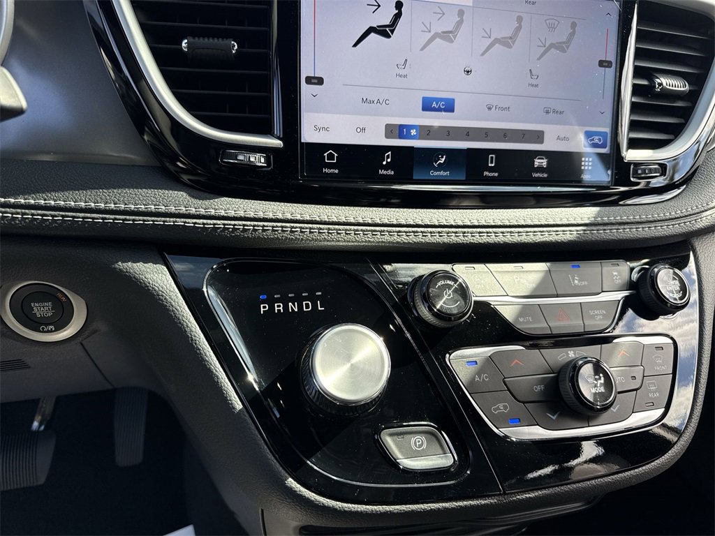New 2026 Chrysler Pacifica Select image 19