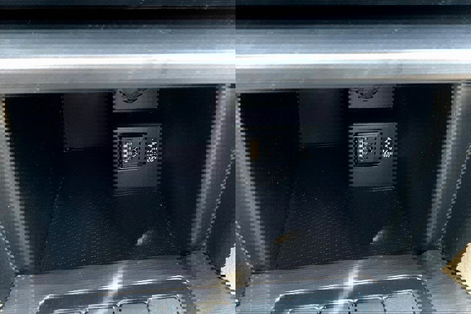 Used 2013 Toyota Camry XLE w/ Convenience Pkg image 16