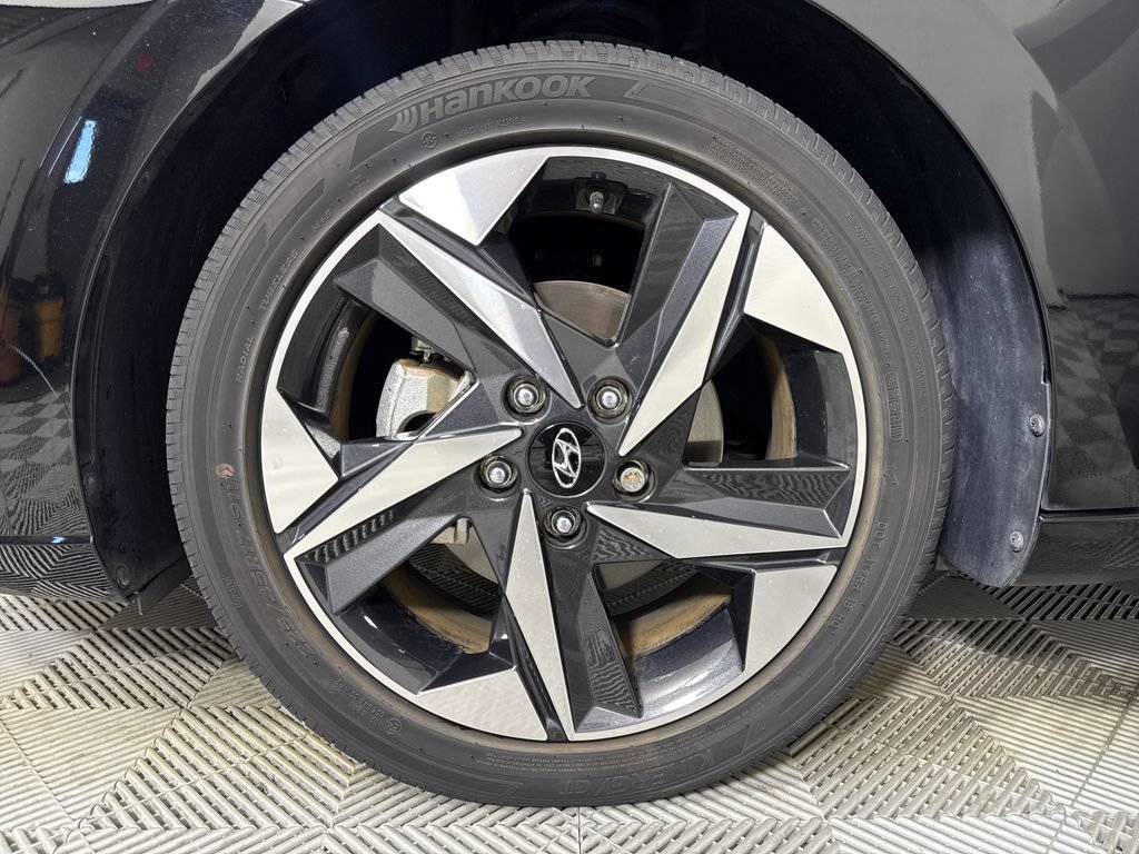 Used 2023 Hyundai Elantra Limited FWD image 24