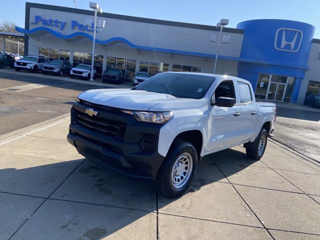 Used 2024 Chevrolet Colorado W/T image 4