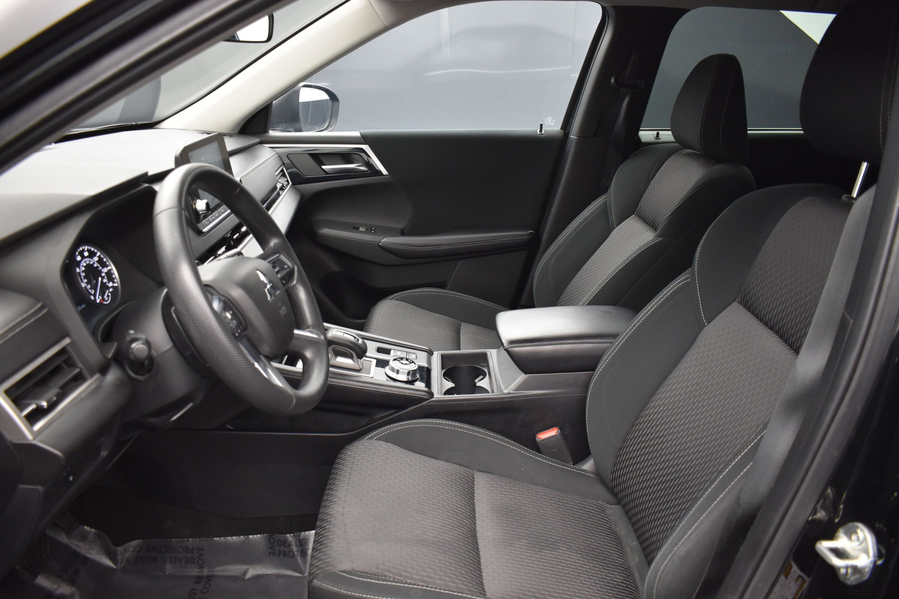 Used 2022 Mitsubishi Outlander ES AWD/4WD image 11