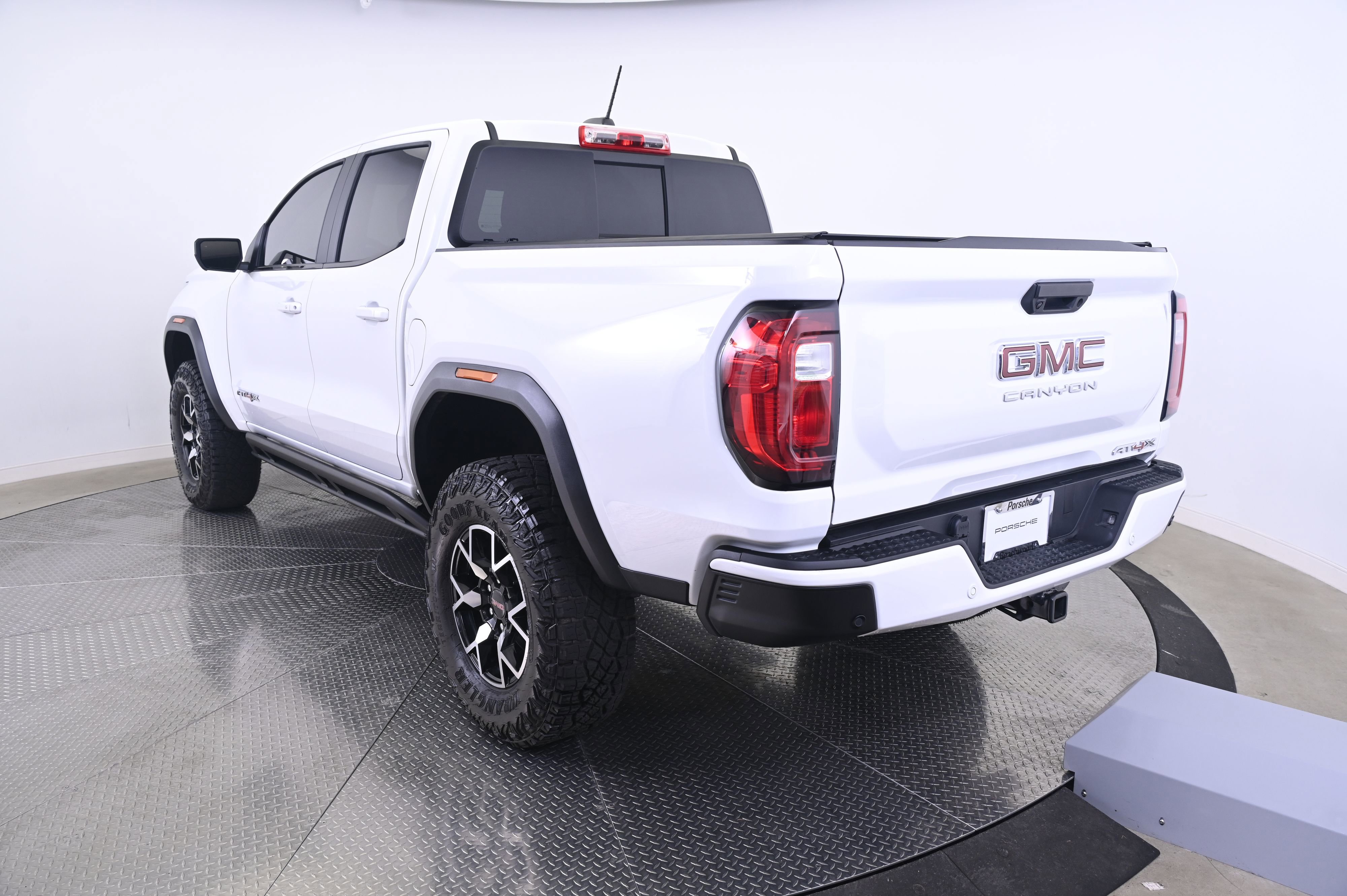 Used 2026 GMC Canyon AT4X image 3