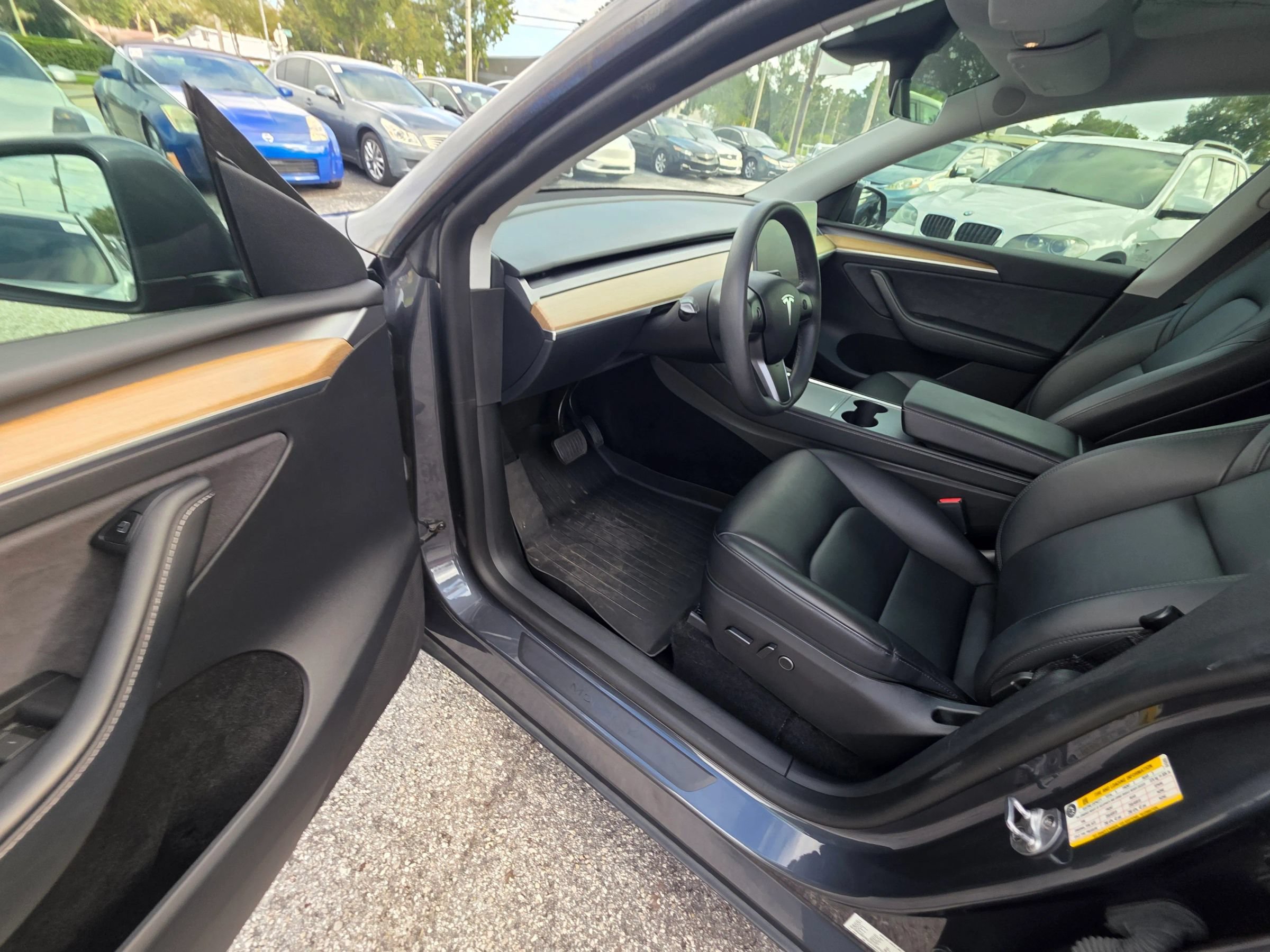 Used 2023 Tesla Model Y Long Range AWD/4WD image 13