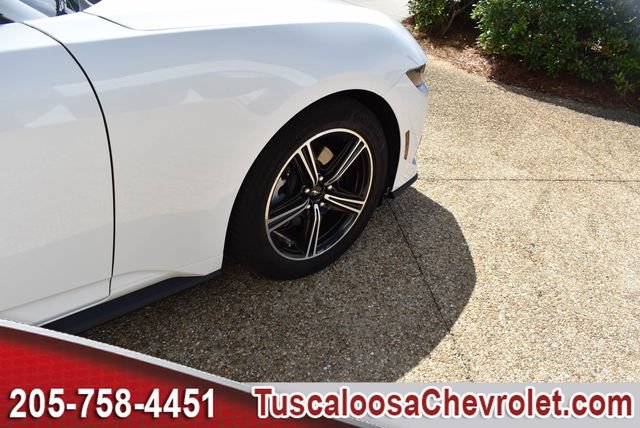 Used 2025 Ford Mustang Coupe RWD image 12