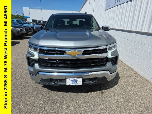 Used 2025 Chevrolet Silverado 1500 LT AWD/4WD image 4