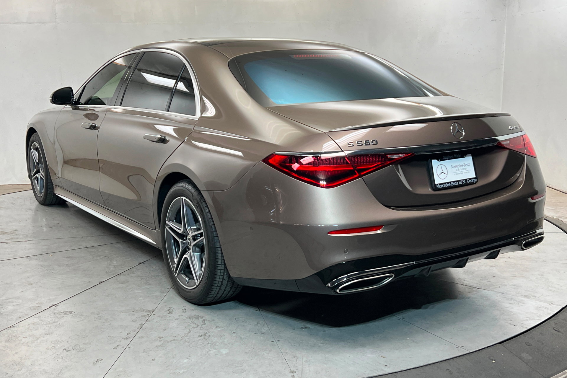 New 2026 Mercedes-Benz S 580 4MATIC Sedan image 3