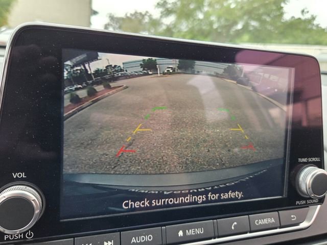 Used 2024 Nissan Altima 2.5 SV image 23