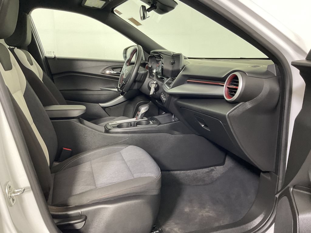 Used 2024 Chevrolet Trax RS w/ Driver Confidence Package FWD image 24