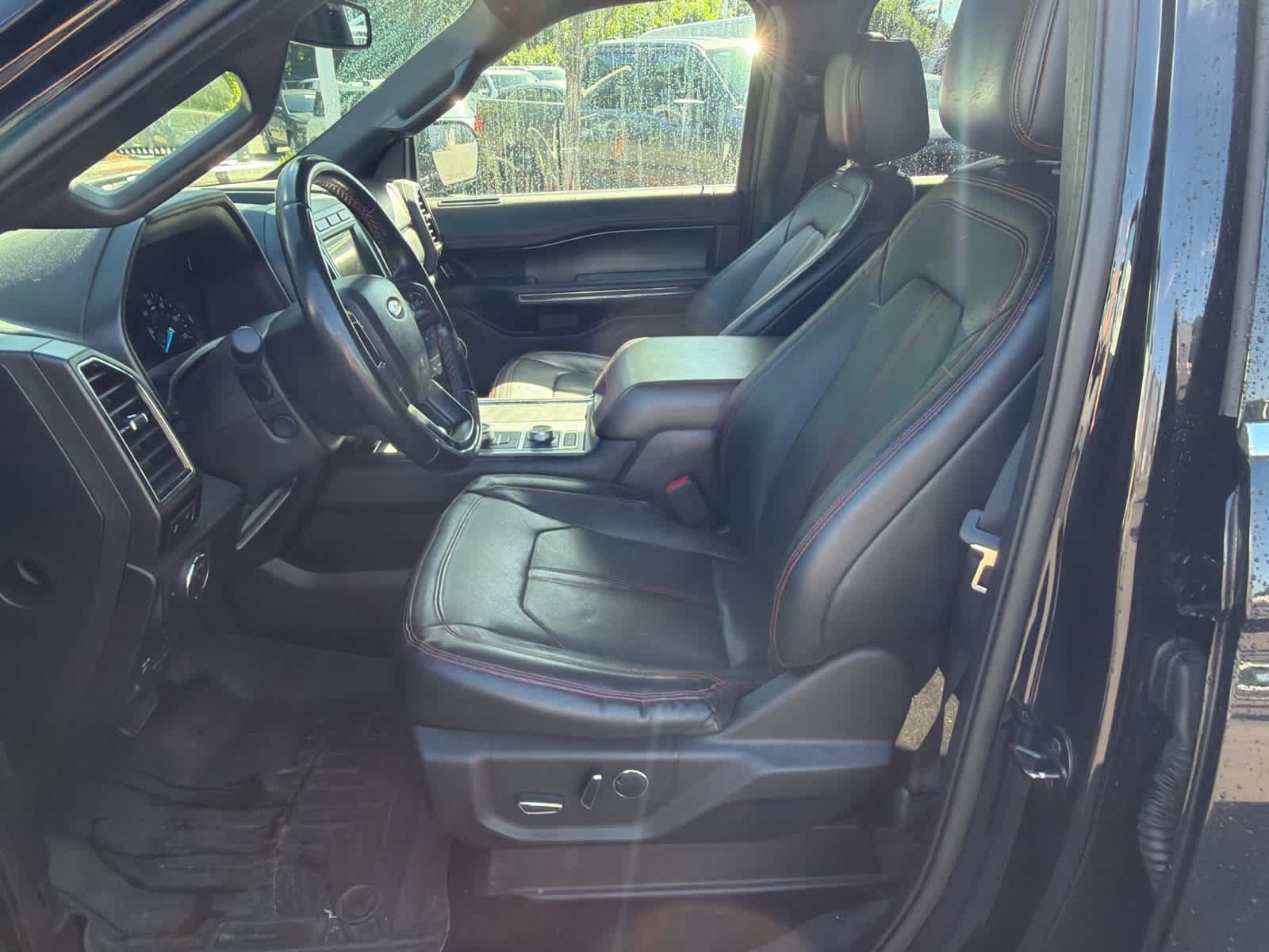 Used 2019 Ford Expedition Limited w/ Equipment Group 303A AWD/4WD image 12